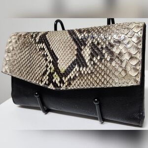 PAUL & TAYLOR Women's Snakeskin Leather Trifold Wallet